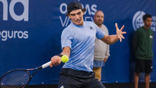 Henrique Rocha cai nos 'quartos' em Tenerife