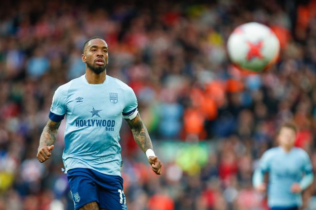 Avançado inglês volta de castigo e é associado a Chelsea e Arsenal