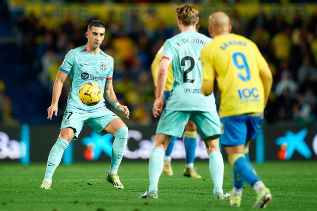 Barcelona vence Las Palmas no último suspiro do encontro