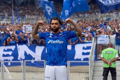 Ex-Benfica solta palavrão na apresentação do Cruzeiro