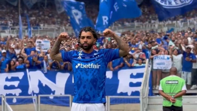 Ex-Benfica solta palavrão na apresentação do Cruzeiro