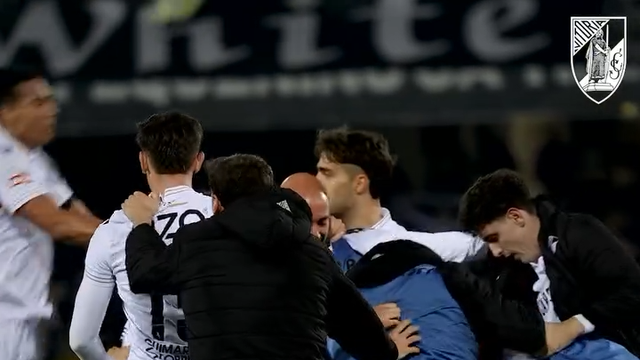 O barulho incrível dos adeptos do Vitória nos golos