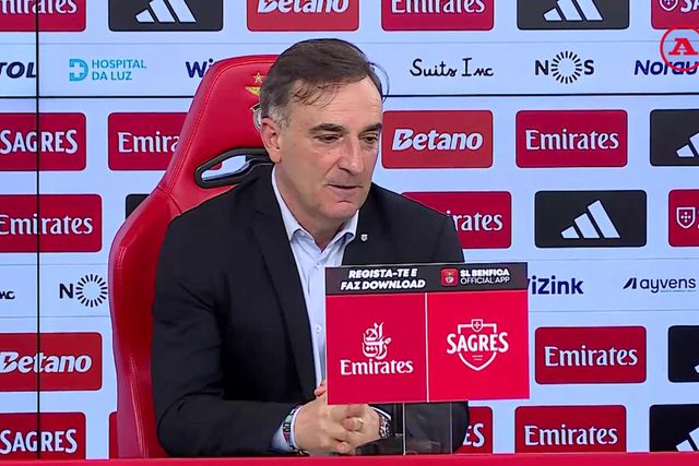 Carvalhal: «Resolvermos arriscar e metemos os jogadores que durante a semana deram mais»