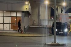 FC Porto: Thiago Silva acena à saída do Aeroporto Francisco Sá Carneiro