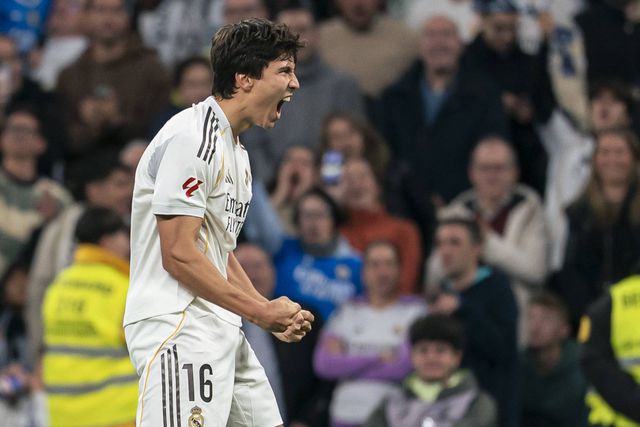 Gonzalo García festeja efusivamente