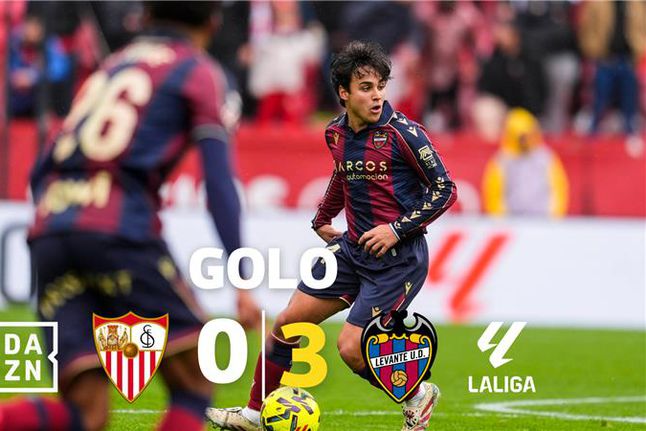 Carlos Álvarez (lembras-te, Benfica?) marca, não festeja e é aplaudido pelos adversários