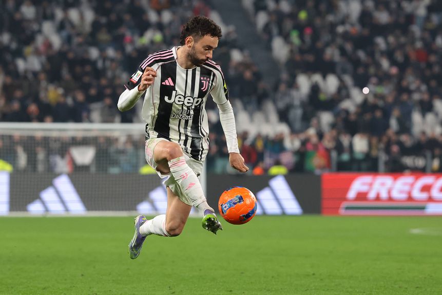 Ex-FC Porto João Mário apontado ao Benfica, num negócio com a Juventus que pode envolver Schjelderup - Foto: IMAGO