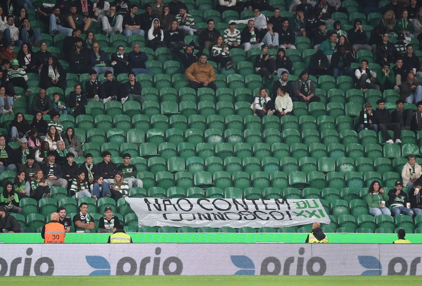 Claques do Sporting já haviam protestado na partida contra o Alverca. Foto: Miguel Nunes