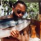 Memphis Depay mostra as férias: do beijo num peixe à camisola de Ronaldo (fotos)