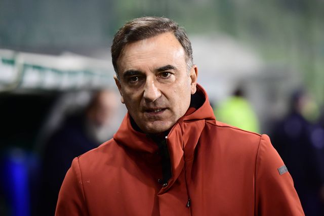 Carlos Carvalhal de saída do Olympiakos
