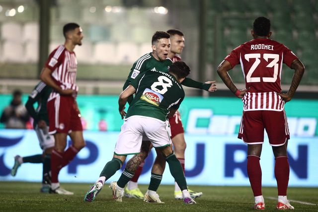 Na estreia de Carmo, Olympiakos perde dérbi com Panathinaikos