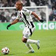 João Mário conduz a bola ao serviço do Besiktas
