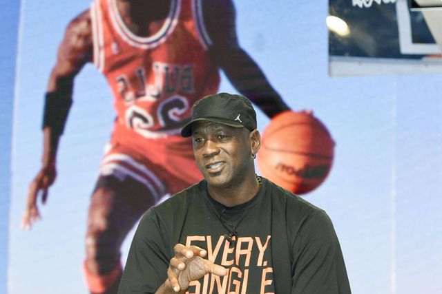 Michael Jordan numa visita ao Japão