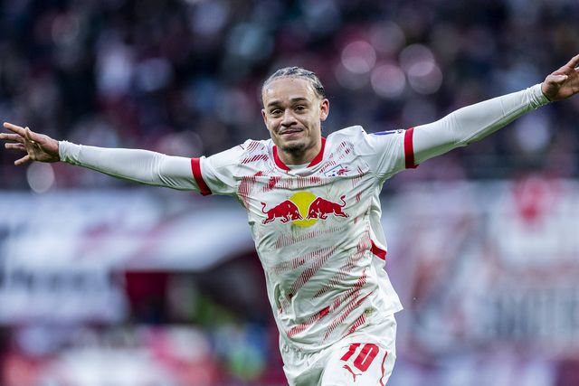 Mercado: Tottenham entra em cena para 'roubar' Simons ao Chelsea