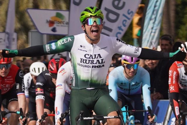 Iúri Leitão tentará segunda vitória da temporada na última etapa da Volta à Comunidade Valenciana