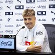 Iván Jaime apresentado no Valência