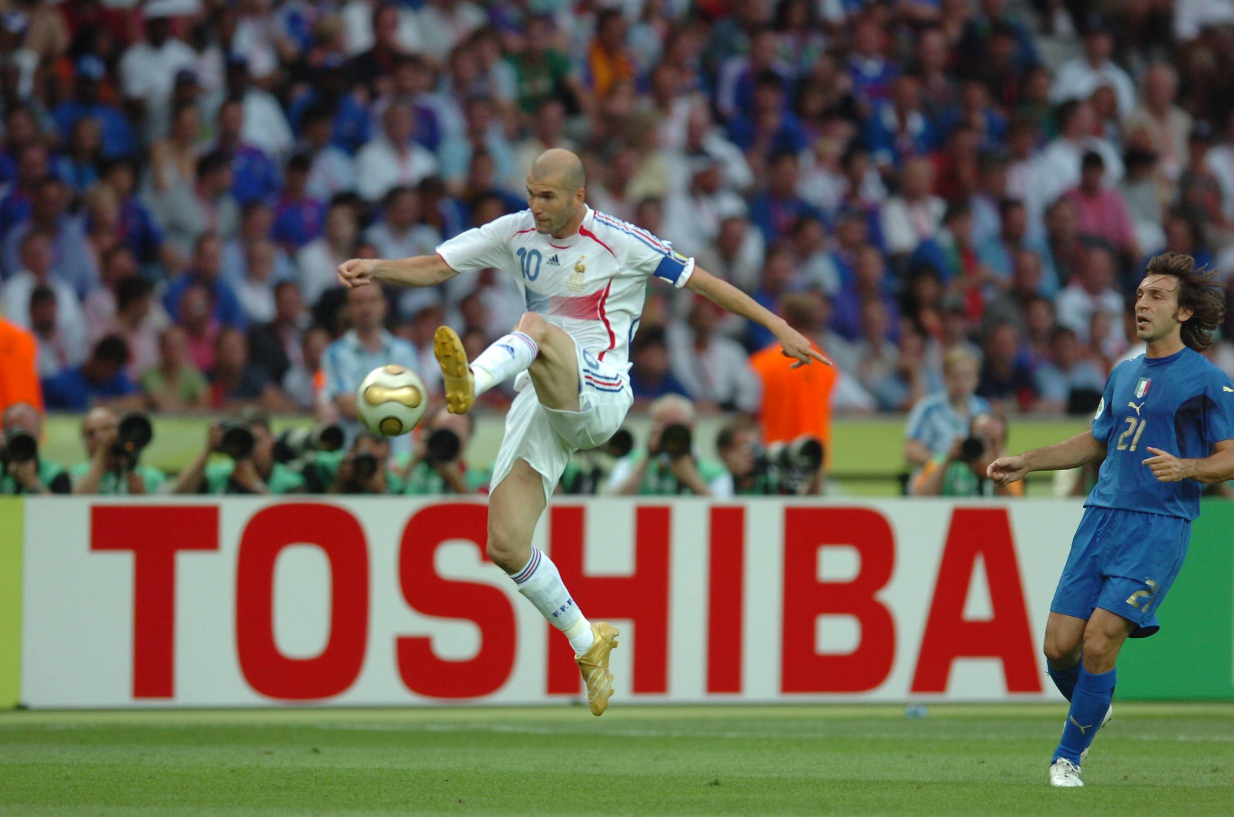 Zidane (França) - Voltou a vestir a camisola francesa em 2005, cerca de um ano depois da renúncia