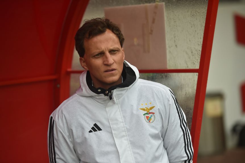 Vítor Vinha, treinador dos sub-19 encarnados - Foto: Miguel Nunes