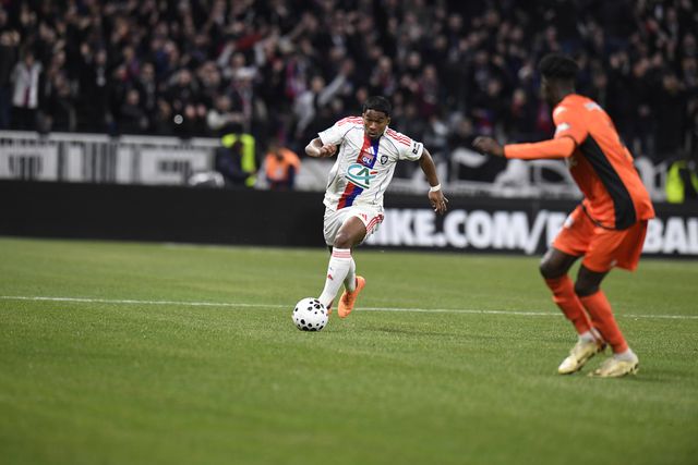 Endrick está de pé quente no Lyon