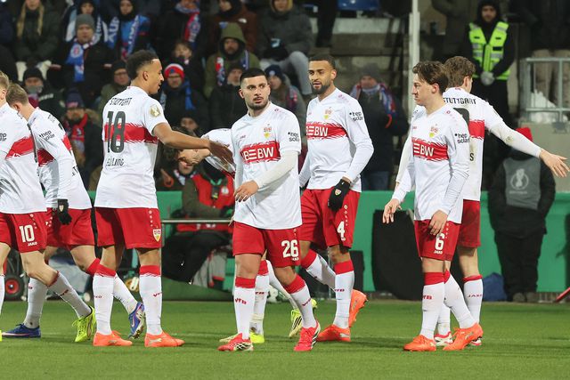 Festejos do Estugarda frente ao Kiel