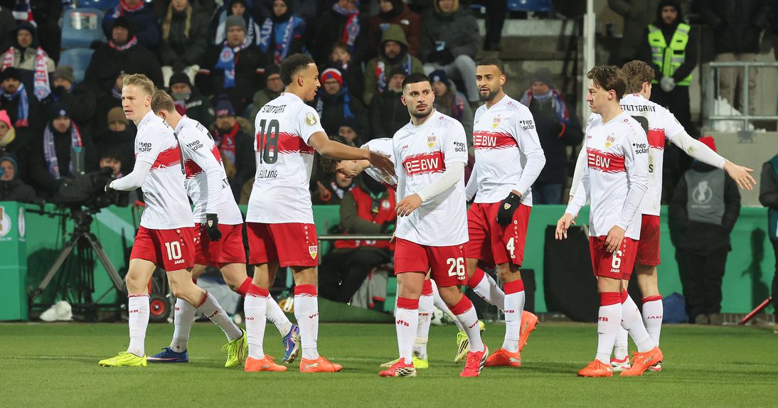 Festejos do Estugarda frente ao Kiel