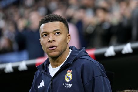 A mãe de Mbappé ganha mais do que 8 jogadores do Real Madrid!