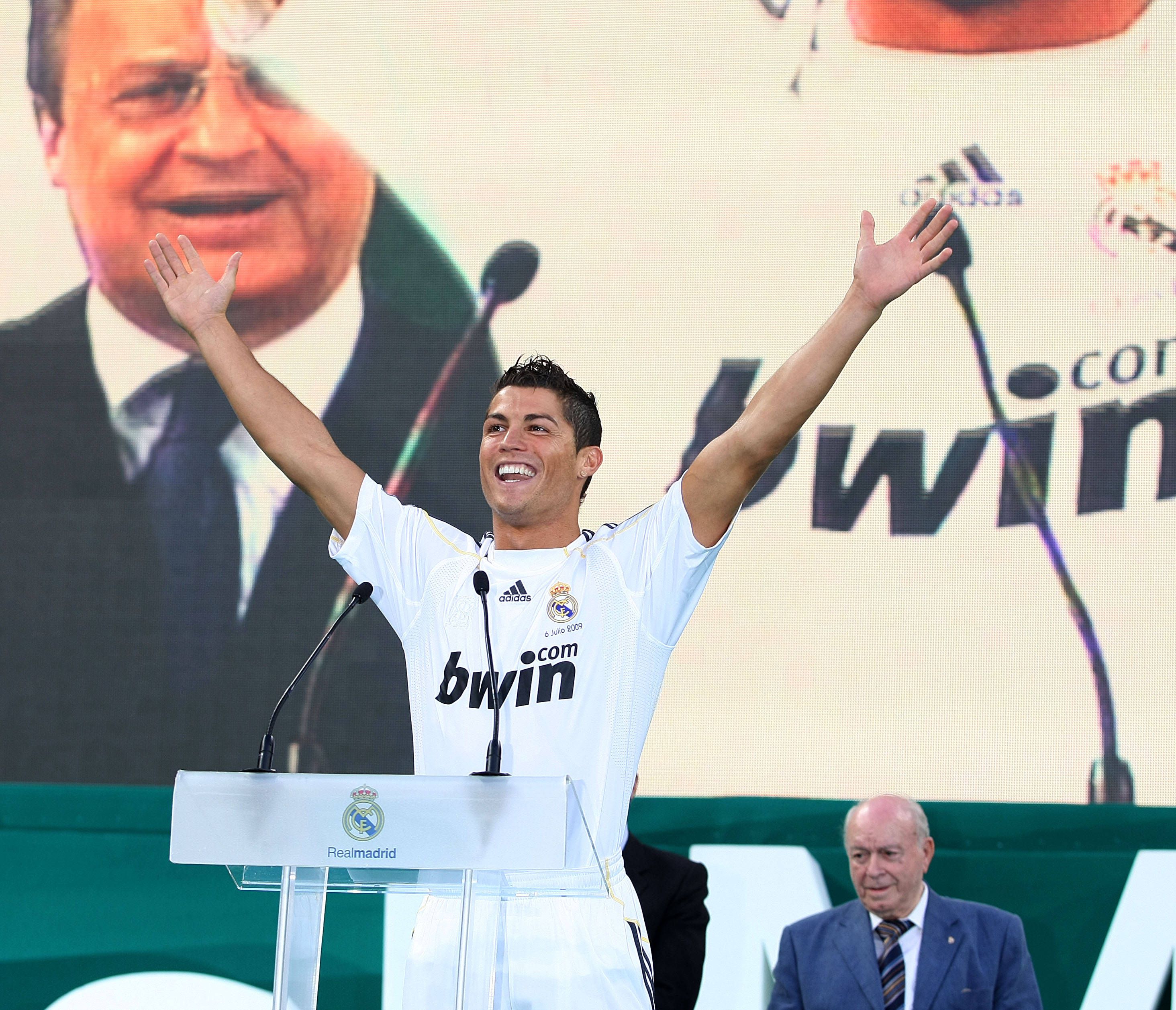 Ronaldo mudou-se para o Real Madrid em 2009