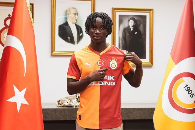 Renato Nhaga foi confirmado como reforço do Galatasaray - Foto: Galatasray SK