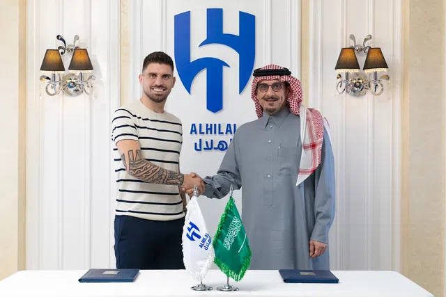 Rúben Neves na renovação de contrato