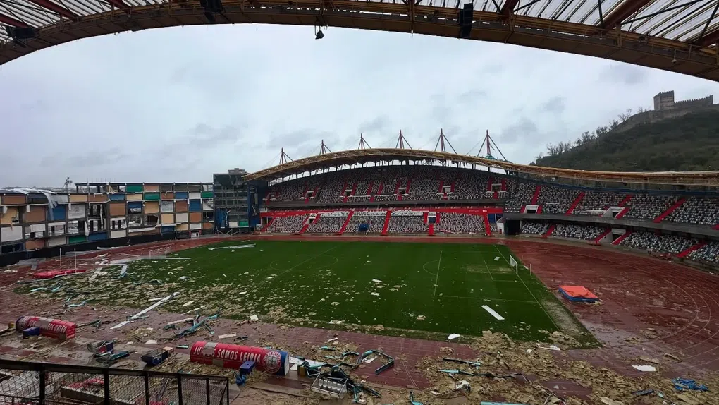 O Estádio Dr. Magalhães Pessoa, ex-líbris desportivo do distrito de Leiria, foi bastante afetado pela tempestade 'Kristin'. O recinto está a ser recuperado para que a todos possa voltar a servir - Foto: D. R.