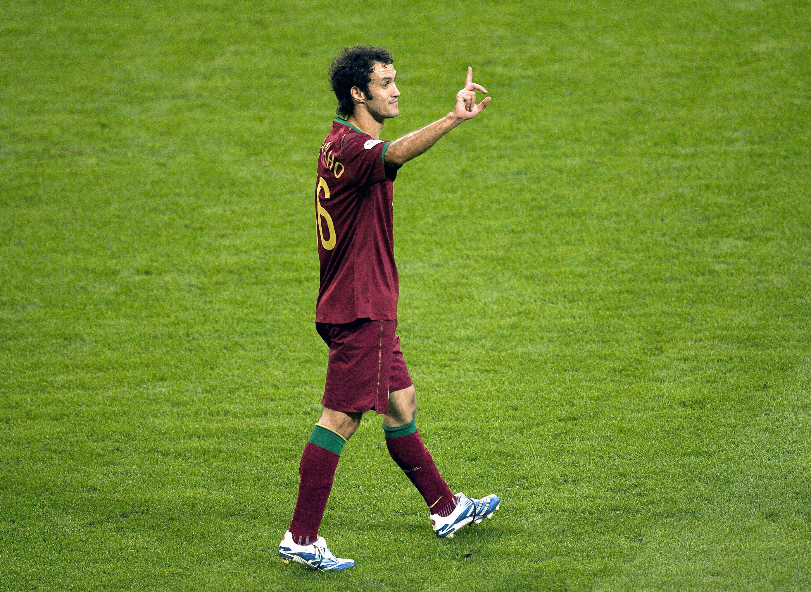 Ricardo Carvalho (Portugal) - Tal como Tiagom regressou em 2014 depois da renúncia em 2011, quando abandonou subitamente o estágio da Seleção em choque com Paulo Bento