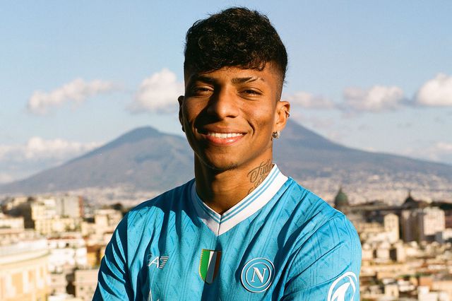 Alisson Santos começa a mostrar serviço no Nápoles