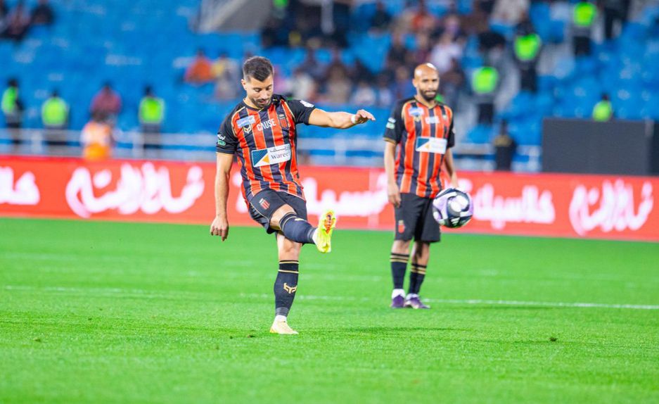 Tozé foi expulso no final - Foto: X/Al Riyadh