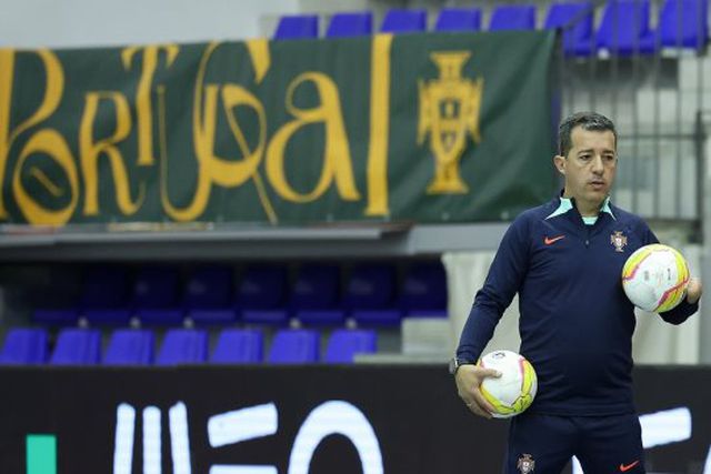 Luís Conceição chama 14 jogadoras para torneio de preparação