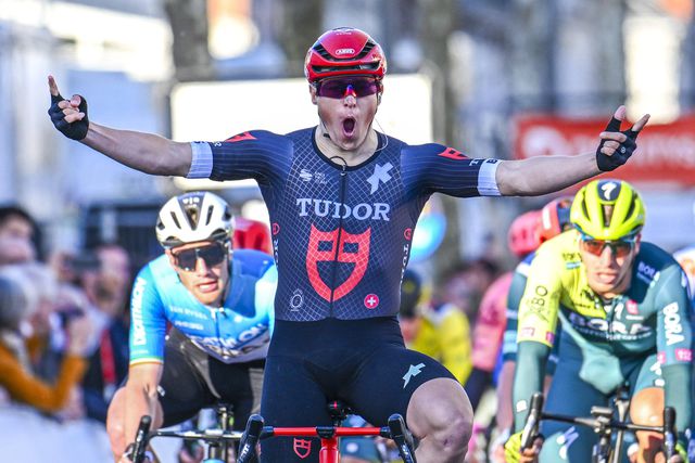 Arvid de Kleijn explosivo no Paris-Nice