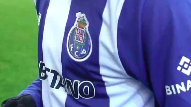 Sorrisos, euforia e Pepe a cantar: a reação dos dragões à goleada no clássico