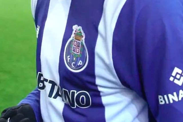 Sorrisos, euforia e Pepe a cantar: a reação dos dragões à goleada no clássico