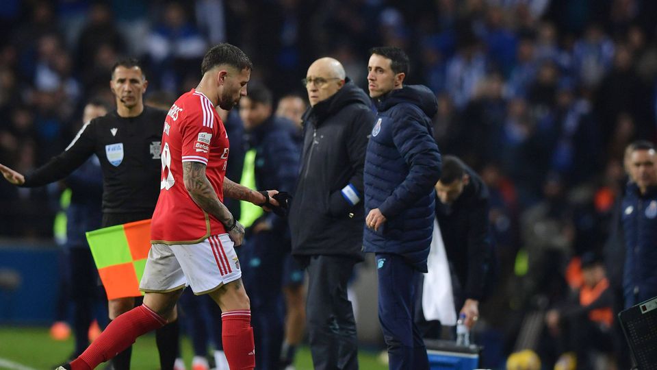 FC Porto destaca 5-0 ao Benfica e não esquece… Otamendi