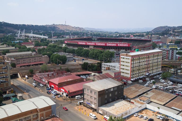 Johannesburg Stadium e Emirates Airline Stadium