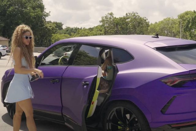Shakira deu carro de luxo que comprou após separar-se de Piqué e fã... já o quer vender 