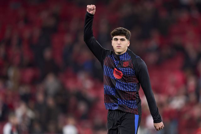 Cubarsí durante o aquecimento no Estádio da Luz, antes do Benfica-Barcelona