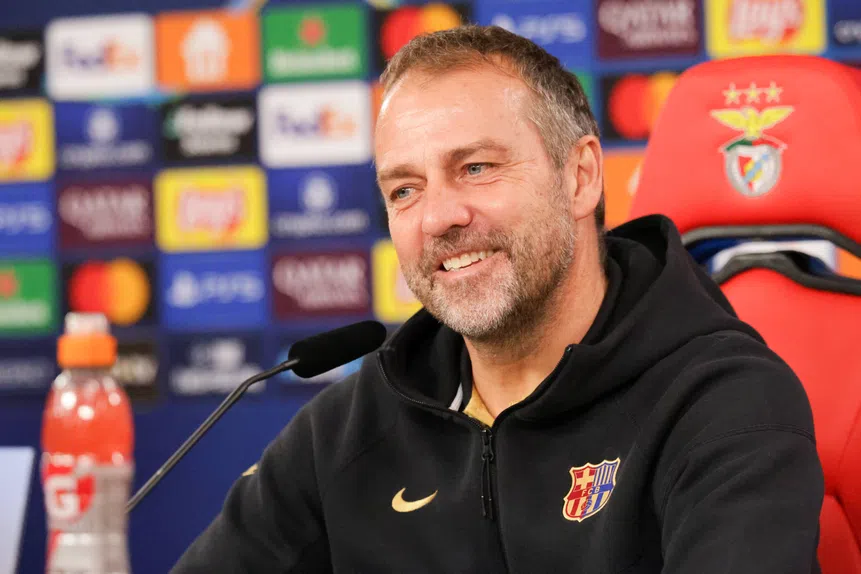 Flick ILIBADO! UEFA treme em Barcelona