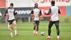 Benfica inicia 'operação Estoril' com novidade