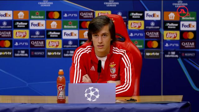 Carreras confrontado com notícias sobre o interesse do Barcelona