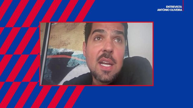 «Diz-lhe que ele deve-me quatro meses! Para falar comigo, tem de pagar!»