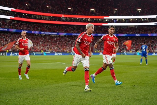 Aursnes fica para trás, Barrenechea e Ríos prontos para avançar