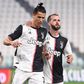 Miralem Pjanic com Cristiano Ronaldo na Juventus