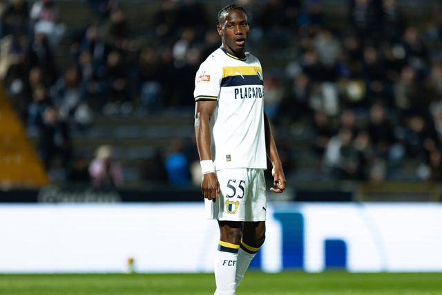 Ibrahima Ba estava a caminho de França, mas o negócio caiu