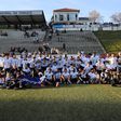 Foto de família do Vinhais no jogo da consagração da equipa como campeã da Divisão de Honra da AF Bragança - Foto: D.R.