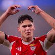 Sudakov acelera no Benfica